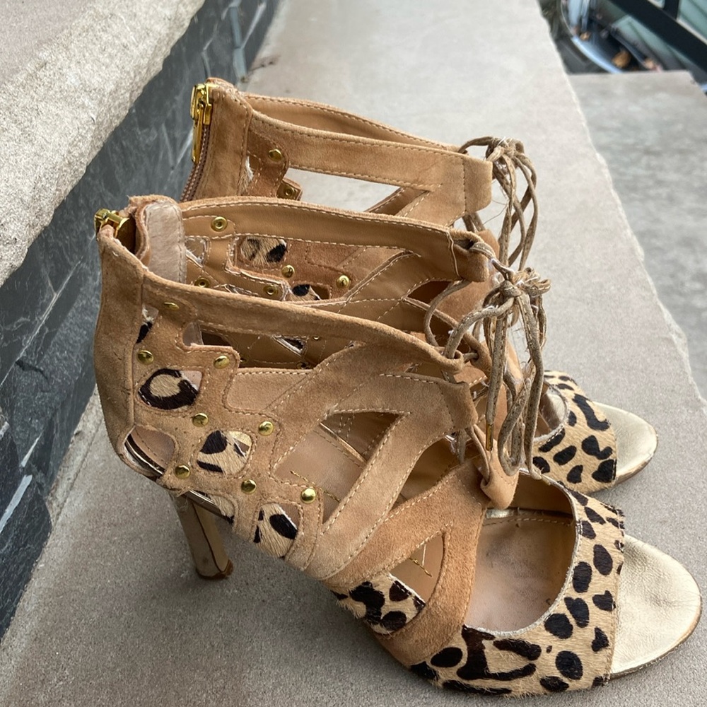Dolce Vita  Safia Caged Leopard heeled Sandal size 7